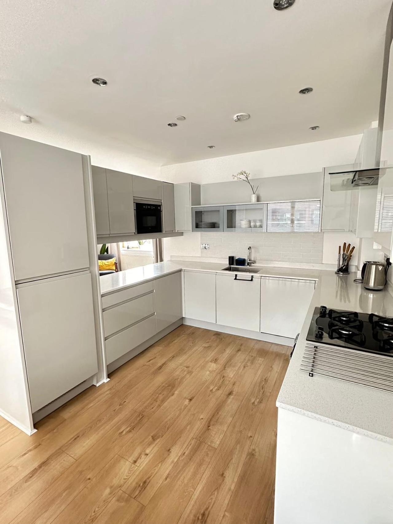 ברמינגהאם Spacious 4Br 4Ba Gated Townhouse With Balconies, Central Jq מראה חיצוני תמונה