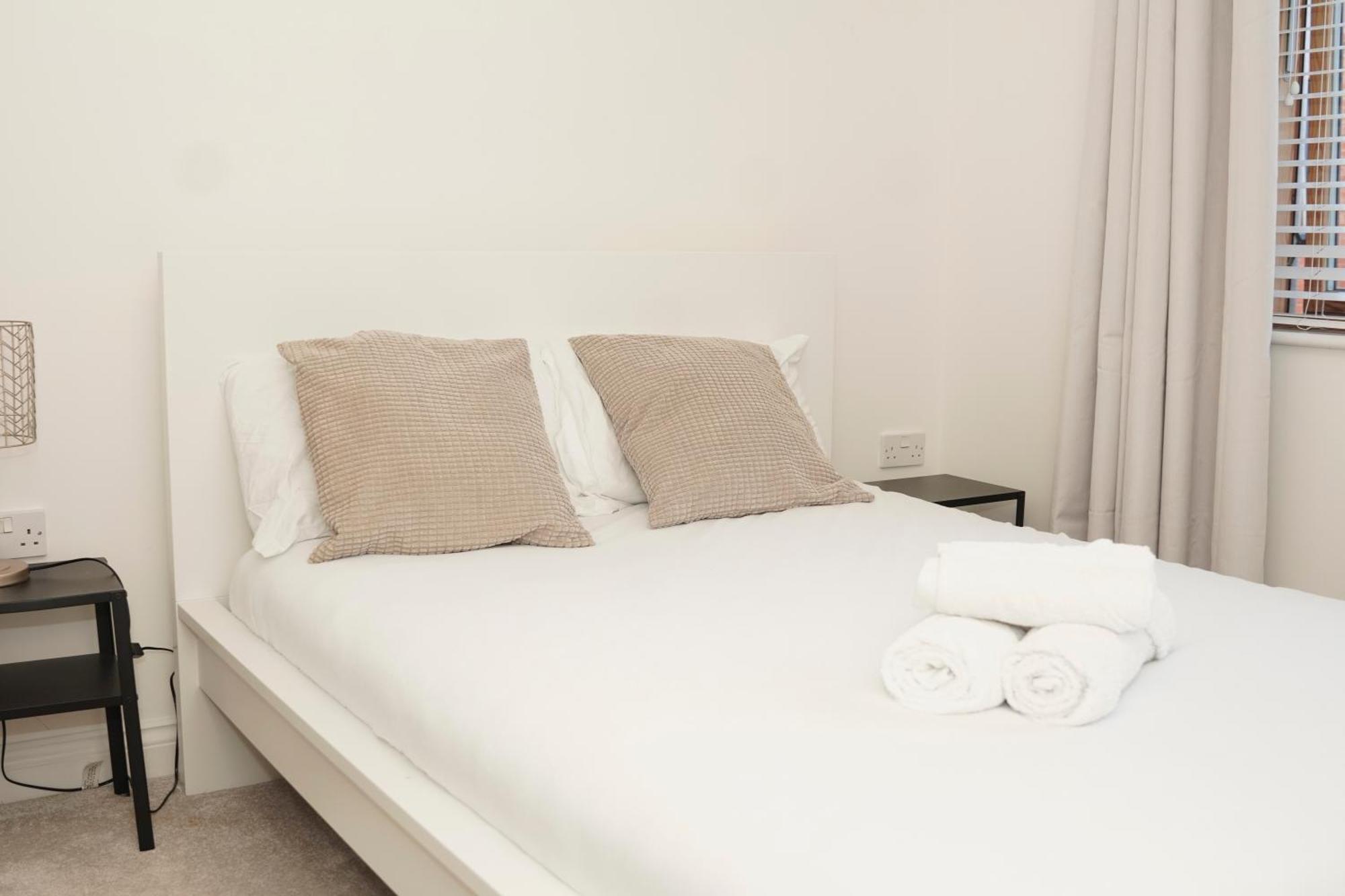 ברמינגהאם Spacious 4Br 4Ba Gated Townhouse With Balconies, Central Jq מראה חיצוני תמונה