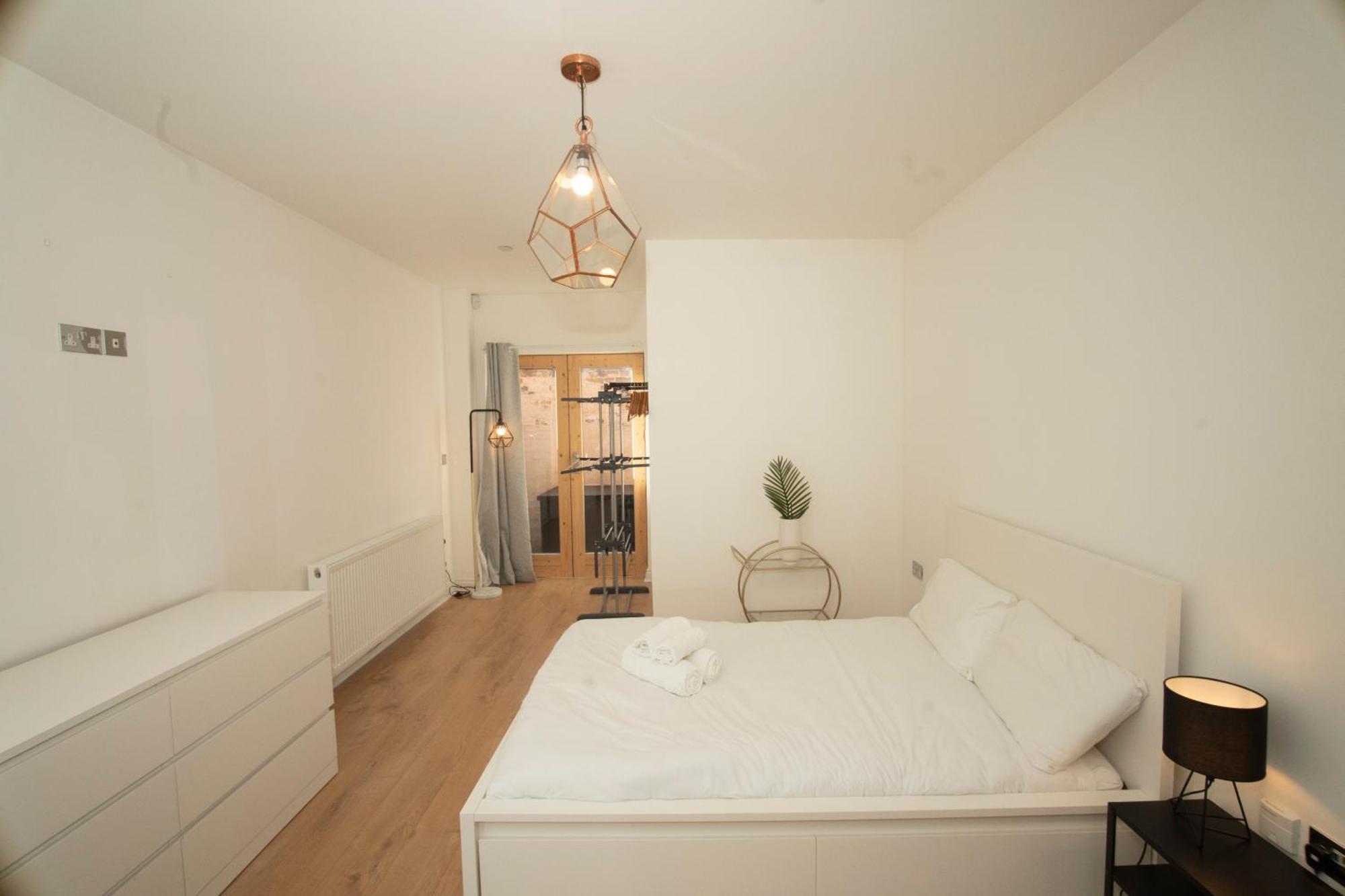 ברמינגהאם Spacious 4Br 4Ba Gated Townhouse With Balconies, Central Jq מראה חיצוני תמונה
