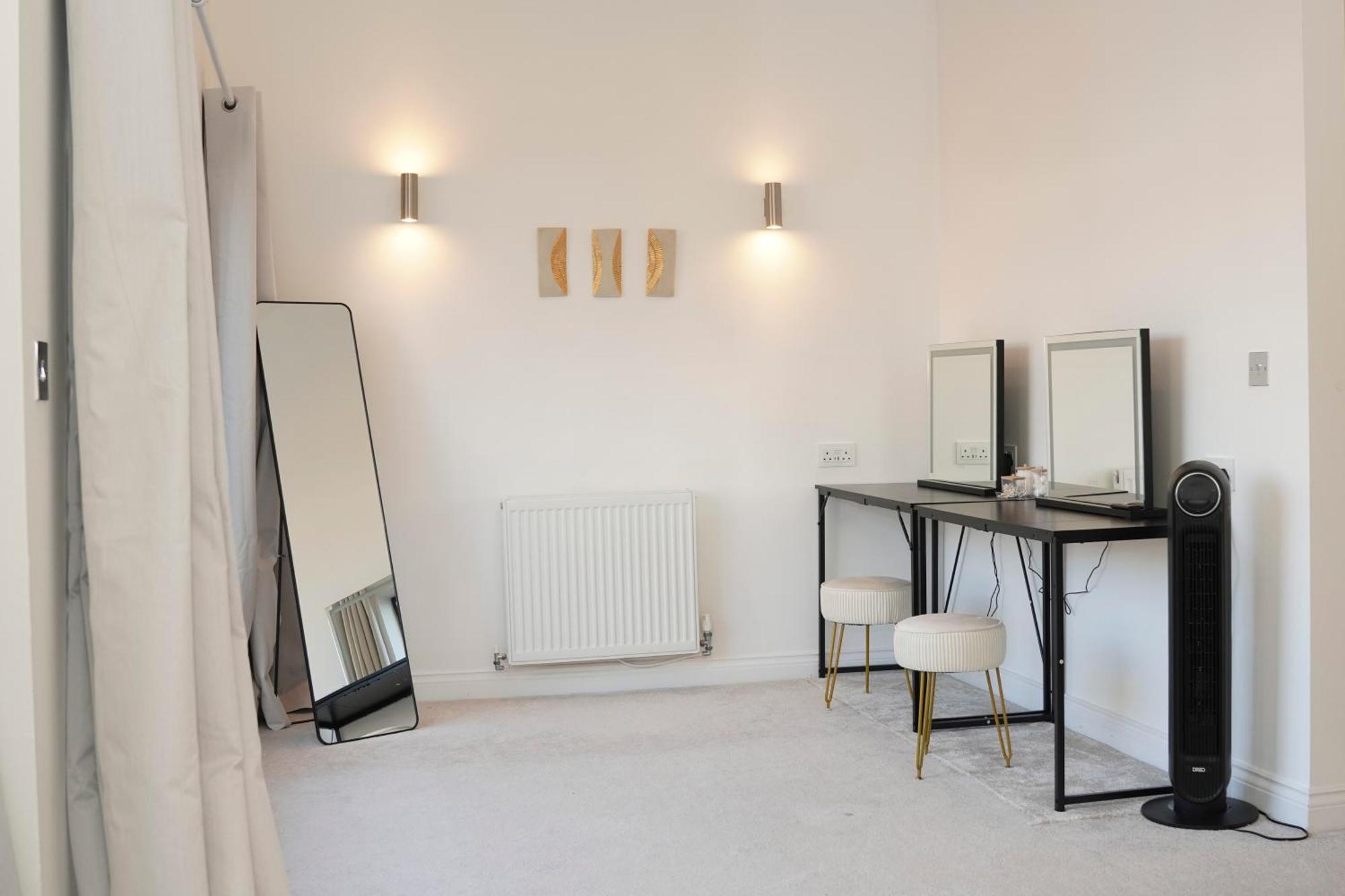 ברמינגהאם Spacious 4Br 4Ba Gated Townhouse With Balconies, Central Jq מראה חיצוני תמונה